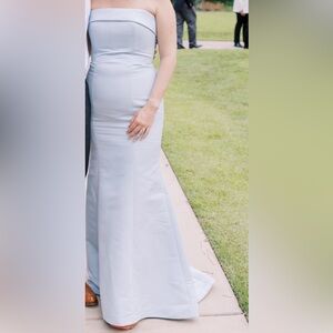 Amsale Jaylin Dress 
Size:8 
Color: Ice